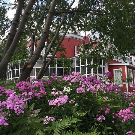 Auberge De La Tour Du Lac Sainte-Agathe-des-Monts Exterior foto